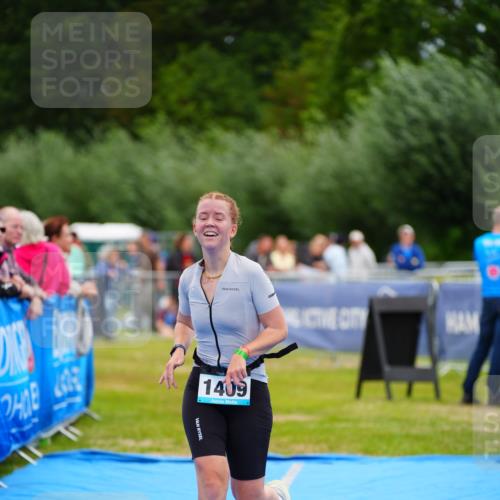 30.08.2026 - Elbe Triathlon Hamburg LAZAROV Photography http://msf.ph/oto/10065515 30.08.2026 12:13:53 Ziel 1409 meine-sportfotos.de