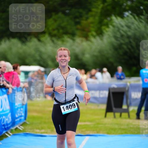 30.08.2026 - Elbe Triathlon Hamburg LAZAROV Photography http://msf.ph/oto/10065517 30.08.2026 12:13:53 Ziel 1409 meine-sportfotos.de