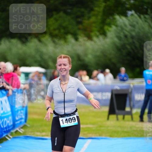 30.08.2026 - Elbe Triathlon Hamburg LAZAROV Photography http://msf.ph/oto/10065518 30.08.2026 12:13:53 Ziel 1409 meine-sportfotos.de
