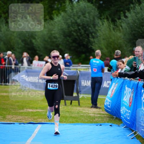 30.08.2026 - Elbe Triathlon Hamburg LAZAROV Photography http://msf.ph/oto/10065532 30.08.2026 12:14:20 Ziel 1429 meine-sportfotos.de