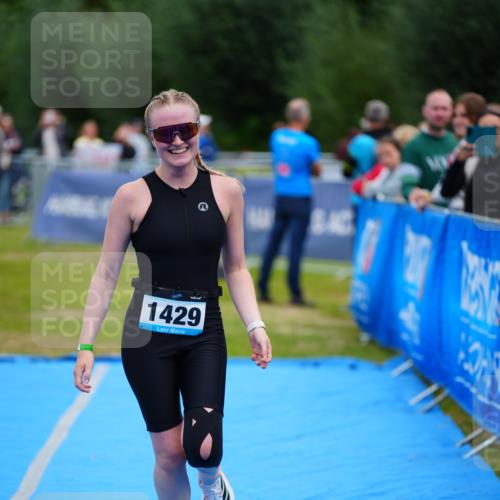 30.08.2026 - Elbe Triathlon Hamburg LAZAROV Photography http://msf.ph/oto/10065546 30.08.2026 12:14:22 Ziel 1429 meine-sportfotos.de