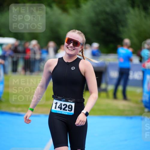 30.08.2026 - Elbe Triathlon Hamburg LAZAROV Photography http://msf.ph/oto/10065551 30.08.2026 12:14:23 Ziel 1429 meine-sportfotos.de