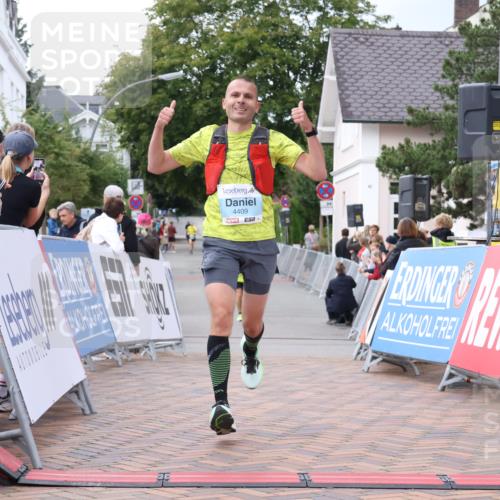 30.08.2026 - Blankeneser Heldenlauf Lena Gebhardt http://msf.ph/oto/10065554 30.08.2026 12:52:32 Ziel 4101, 4181, 4326, 4327, 4409 meine-sportfotos.de