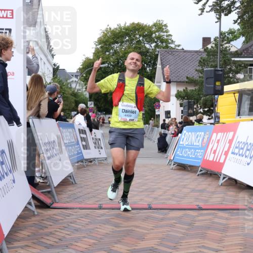 30.08.2026 - Blankeneser Heldenlauf Lena Gebhardt http://msf.ph/oto/10065558 30.08.2026 12:52:33 Ziel 4101, 4181, 4326, 4327, 4409 meine-sportfotos.de