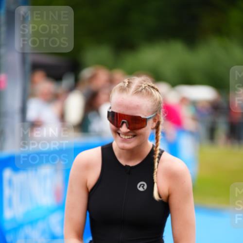 30.08.2026 - Elbe Triathlon Hamburg LAZAROV Photography http://msf.ph/oto/10065559 30.08.2026 12:14:24 Ziel 1429 meine-sportfotos.de