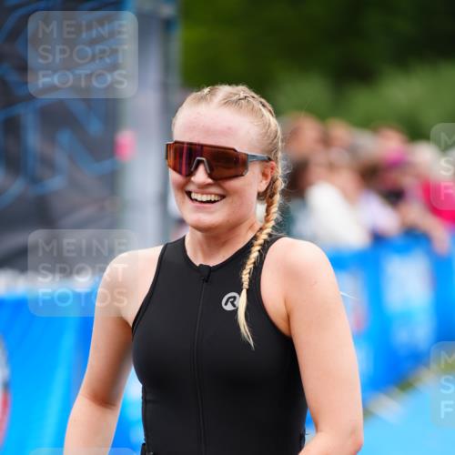 30.08.2026 - Elbe Triathlon Hamburg LAZAROV Photography http://msf.ph/oto/10065561 30.08.2026 12:14:25 Ziel 1429 meine-sportfotos.de