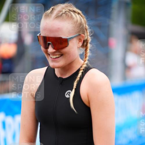 30.08.2026 - Elbe Triathlon Hamburg LAZAROV Photography http://msf.ph/oto/10065565 30.08.2026 12:14:25 Ziel 1429 meine-sportfotos.de