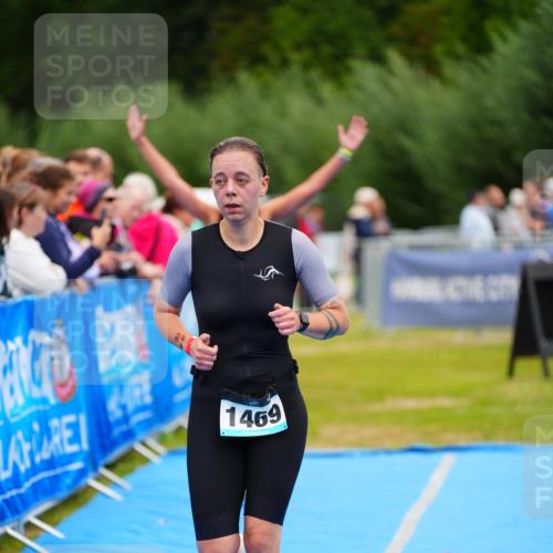 30.08.2026 - Elbe Triathlon Hamburg LAZAROV Photography http://msf.ph/oto/10065578 30.08.2026 12:14:37 Ziel 1469, 1502, 1678 meine-sportfotos.de