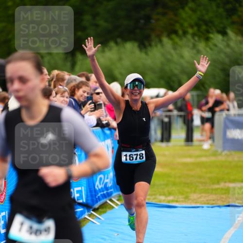 30.08.2026 - Elbe Triathlon Hamburg LAZAROV Photography http://msf.ph/oto/10065580 30.08.2026 12:14:38 Ziel 1469, 1485, 1502, 1678 meine-sportfotos.de