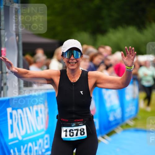 30.08.2026 - Elbe Triathlon Hamburg LAZAROV Photography http://msf.ph/oto/10065591 30.08.2026 12:14:39 Ziel 1469, 1485, 1502, 1678 meine-sportfotos.de
