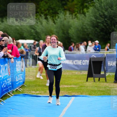 30.08.2026 - Elbe Triathlon Hamburg LAZAROV Photography http://msf.ph/oto/10065597 30.08.2026 12:14:43 Ziel 1485, 1502, 1629 meine-sportfotos.de