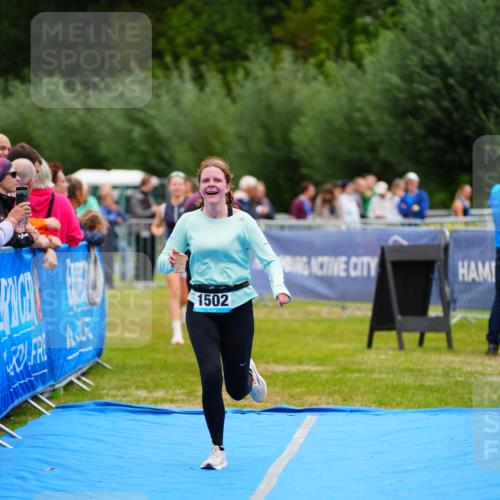 30.08.2026 - Elbe Triathlon Hamburg LAZAROV Photography http://msf.ph/oto/10065598 30.08.2026 12:14:43 Ziel 1485, 1502, 1629 meine-sportfotos.de