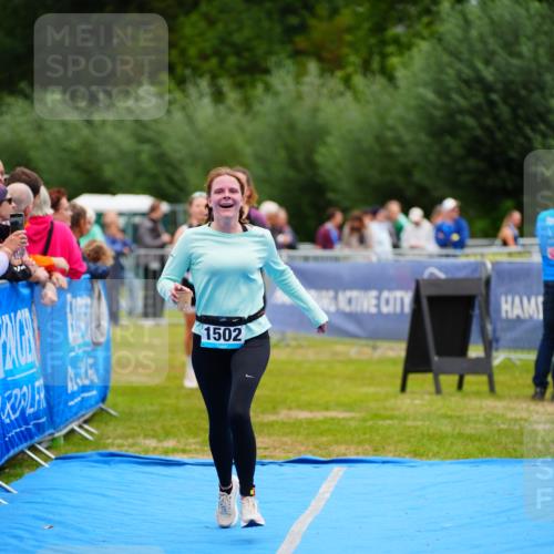 30.08.2026 - Elbe Triathlon Hamburg LAZAROV Photography http://msf.ph/oto/10065599 30.08.2026 12:14:43 Ziel 1485, 1502, 1629 meine-sportfotos.de