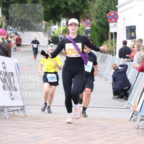 30.08.2026 - Blankeneser Heldenlauf Lena Gebhardt http://msf.ph/oto/10065600 30.08.2026 12:52:49 Ziel 2254, 4392 meine-sportfotos.de