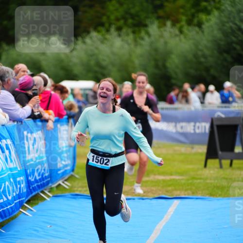 30.08.2026 - Elbe Triathlon Hamburg LAZAROV Photography http://msf.ph/oto/10065603 30.08.2026 12:14:44 Ziel 1485, 1502, 1629 meine-sportfotos.de