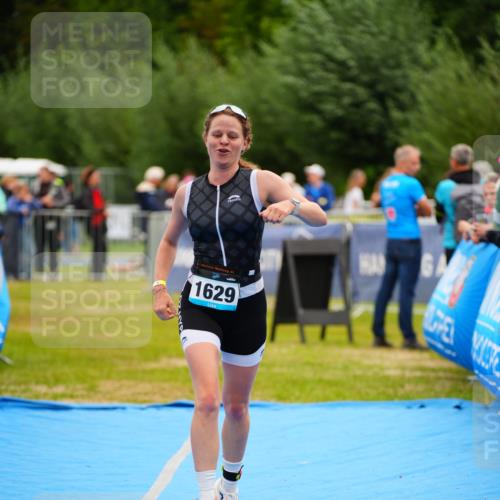 30.08.2026 - Elbe Triathlon Hamburg LAZAROV Photography http://msf.ph/oto/10065624 30.08.2026 12:14:48 Ziel 1485, 1502, 1629 meine-sportfotos.de