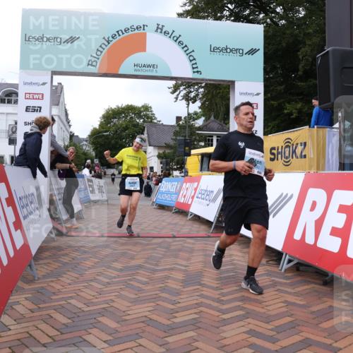 30.08.2026 - Blankeneser Heldenlauf Lena Gebhardt http://msf.ph/oto/10065634 30.08.2026 12:52:55 Ziel 2254, 4392, 4404 meine-sportfotos.de