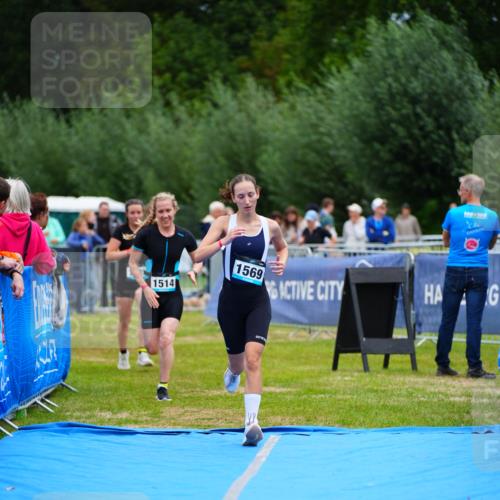30.08.2026 - Elbe Triathlon Hamburg LAZAROV Photography http://msf.ph/oto/10065635 30.08.2026 12:15:06 Ziel 1514, 1535, 1569 meine-sportfotos.de