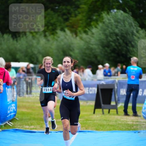 30.08.2026 - Elbe Triathlon Hamburg LAZAROV Photography http://msf.ph/oto/10065644 30.08.2026 12:15:07 Ziel 1512, 1514, 1535, 1569 meine-sportfotos.de