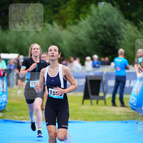 30.08.2026 - Elbe Triathlon Hamburg LAZAROV Photography http://msf.ph/oto/10065650 30.08.2026 12:15:08 Ziel 1512, 1514, 1535, 1569 meine-sportfotos.de