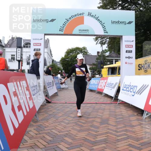 30.08.2026 - Blankeneser Heldenlauf Lena Gebhardt http://msf.ph/oto/10065653 30.08.2026 12:52:57 Ziel 2254, 4392, 4404 meine-sportfotos.de