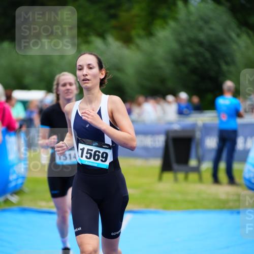 30.08.2026 - Elbe Triathlon Hamburg LAZAROV Photography http://msf.ph/oto/10065654 30.08.2026 12:15:08 Ziel 1512, 1514, 1535, 1569 meine-sportfotos.de