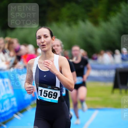 30.08.2026 - Elbe Triathlon Hamburg LAZAROV Photography http://msf.ph/oto/10065658 30.08.2026 12:15:09 Ziel 1512, 1514, 1535, 1569 meine-sportfotos.de