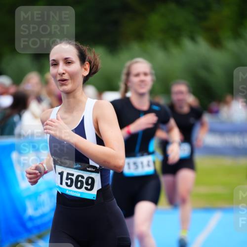 30.08.2026 - Elbe Triathlon Hamburg LAZAROV Photography http://msf.ph/oto/10065660 30.08.2026 12:15:09 Ziel 1512, 1514, 1535, 1569 meine-sportfotos.de