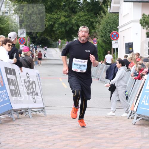 30.08.2026 - Blankeneser Heldenlauf Lena Gebhardt http://msf.ph/oto/10065667 30.08.2026 12:53:07 Ziel 4290 meine-sportfotos.de