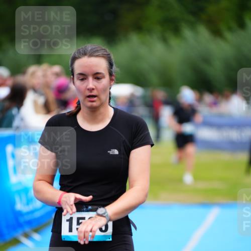30.08.2026 - Elbe Triathlon Hamburg LAZAROV Photography http://msf.ph/oto/10065670 30.08.2026 12:15:11 Ziel 1512, 1514, 1535, 1569 meine-sportfotos.de