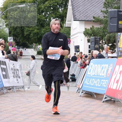 30.08.2026 - Blankeneser Heldenlauf Lena Gebhardt http://msf.ph/oto/10065671 30.08.2026 12:53:08 Ziel 4290 meine-sportfotos.de