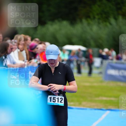 30.08.2026 - Elbe Triathlon Hamburg LAZAROV Photography http://msf.ph/oto/10065676 30.08.2026 12:15:16 Ziel 1512 meine-sportfotos.de