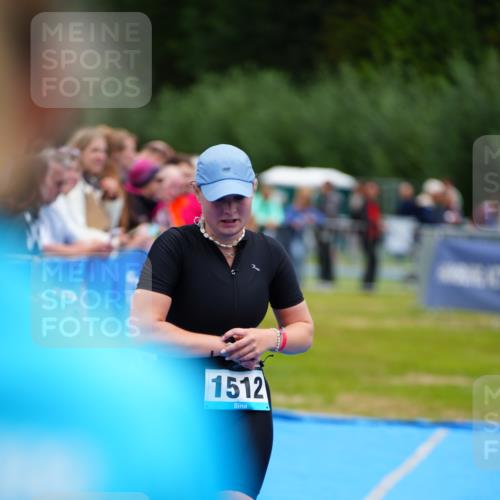 30.08.2026 - Elbe Triathlon Hamburg LAZAROV Photography http://msf.ph/oto/10065677 30.08.2026 12:15:16 Ziel 1512 meine-sportfotos.de