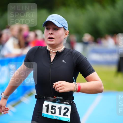 30.08.2026 - Elbe Triathlon Hamburg LAZAROV Photography http://msf.ph/oto/10065681 30.08.2026 12:15:17 Ziel 1512 meine-sportfotos.de