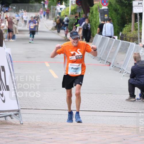 30.08.2026 - Blankeneser Heldenlauf Lena Gebhardt http://msf.ph/oto/10065686 30.08.2026 12:54:09 Ziel  meine-sportfotos.de