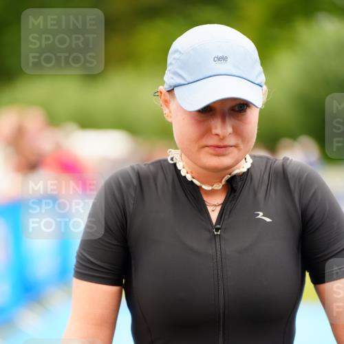 30.08.2026 - Elbe Triathlon Hamburg LAZAROV Photography http://msf.ph/oto/10065687 30.08.2026 12:15:18 Ziel 1512 meine-sportfotos.de