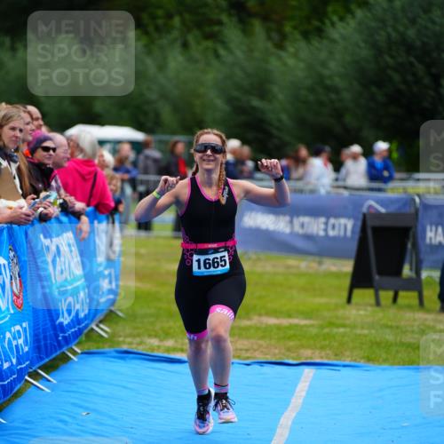 30.08.2026 - Elbe Triathlon Hamburg LAZAROV Photography http://msf.ph/oto/10065695 30.08.2026 12:15:26 Ziel 1665 meine-sportfotos.de