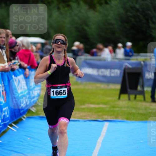 30.08.2026 - Elbe Triathlon Hamburg LAZAROV Photography http://msf.ph/oto/10065701 30.08.2026 12:15:27 Ziel 1665 meine-sportfotos.de