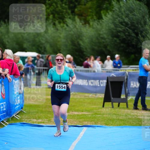 30.08.2026 - Elbe Triathlon Hamburg LAZAROV Photography http://msf.ph/oto/10065713 30.08.2026 12:15:34 Ziel 1498, 1554 meine-sportfotos.de