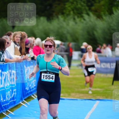 30.08.2026 - Elbe Triathlon Hamburg LAZAROV Photography http://msf.ph/oto/10065724 30.08.2026 12:15:36 Ziel 1498, 1554 meine-sportfotos.de