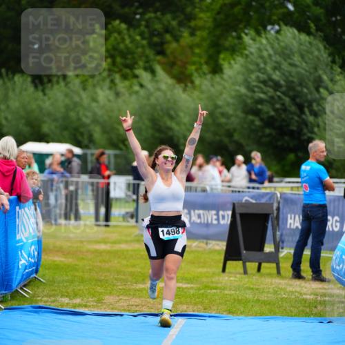 30.08.2026 - Elbe Triathlon Hamburg LAZAROV Photography http://msf.ph/oto/10065728 30.08.2026 12:15:38 Ziel 1498, 1554 meine-sportfotos.de