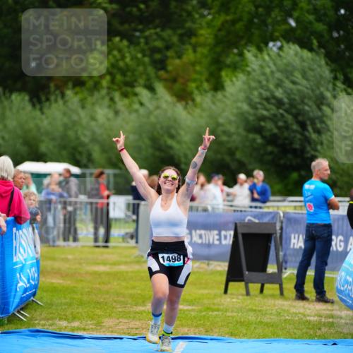 30.08.2026 - Elbe Triathlon Hamburg LAZAROV Photography http://msf.ph/oto/10065729 30.08.2026 12:15:38 Ziel 1498, 1554 meine-sportfotos.de
