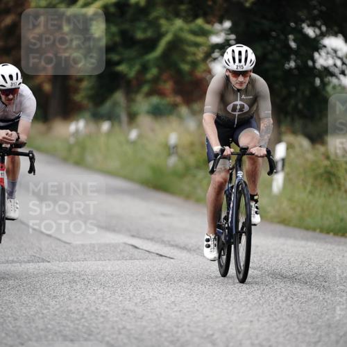 30.08.2026 - Elbe Triathlon Hamburg Michael Burmester http://msf.ph/oto/10065744 30.08.2026 09:01:08 Radfahren 215, 317 meine-sportfotos.de