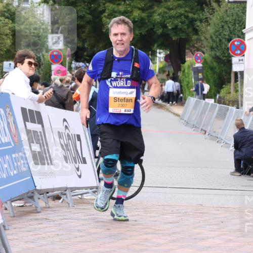 30.08.2026 - Blankeneser Heldenlauf Lena Gebhardt http://msf.ph/oto/10065755 30.08.2026 12:54:34 Ziel 2307 meine-sportfotos.de