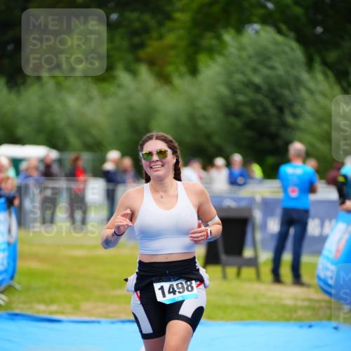 30.08.2026 - Elbe Triathlon Hamburg LAZAROV Photography http://msf.ph/oto/10065766 30.08.2026 12:15:41 Ziel 1498, 1554 meine-sportfotos.de