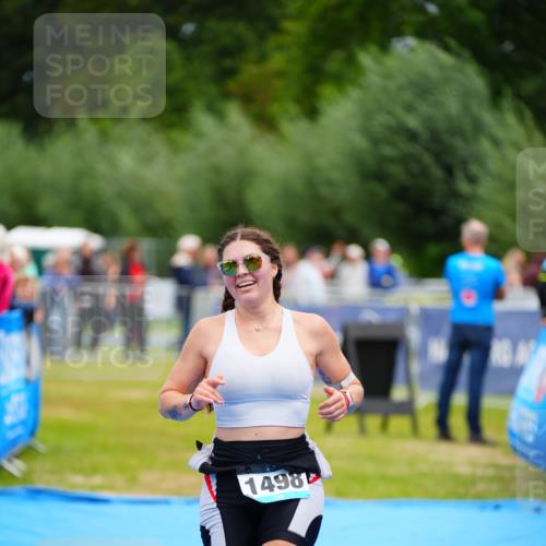 30.08.2026 - Elbe Triathlon Hamburg LAZAROV Photography http://msf.ph/oto/10065768 30.08.2026 12:15:41 Ziel 1498, 1554 meine-sportfotos.de