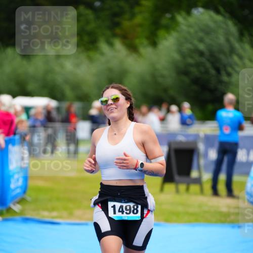 30.08.2026 - Elbe Triathlon Hamburg LAZAROV Photography http://msf.ph/oto/10065772 30.08.2026 12:15:41 Ziel 1498, 1554 meine-sportfotos.de