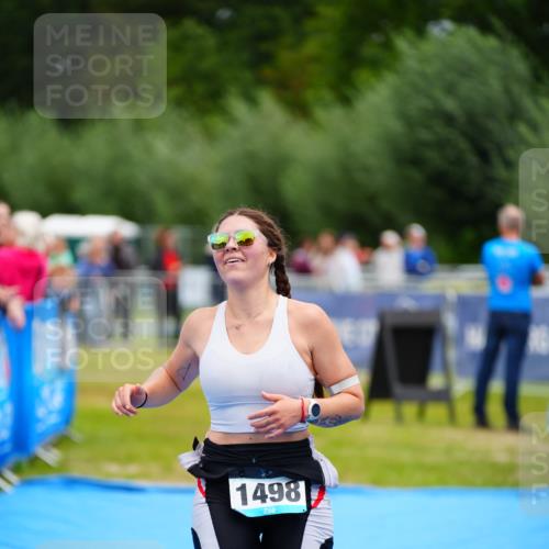 30.08.2026 - Elbe Triathlon Hamburg LAZAROV Photography http://msf.ph/oto/10065776 30.08.2026 12:15:41 Ziel 1498, 1554 meine-sportfotos.de