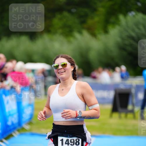 30.08.2026 - Elbe Triathlon Hamburg LAZAROV Photography http://msf.ph/oto/10065786 30.08.2026 12:15:42 Ziel 1498 meine-sportfotos.de