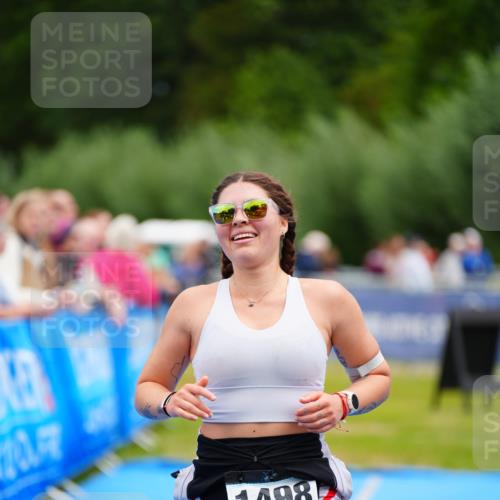 30.08.2026 - Elbe Triathlon Hamburg LAZAROV Photography http://msf.ph/oto/10065793 30.08.2026 12:15:42 Ziel 1498 meine-sportfotos.de